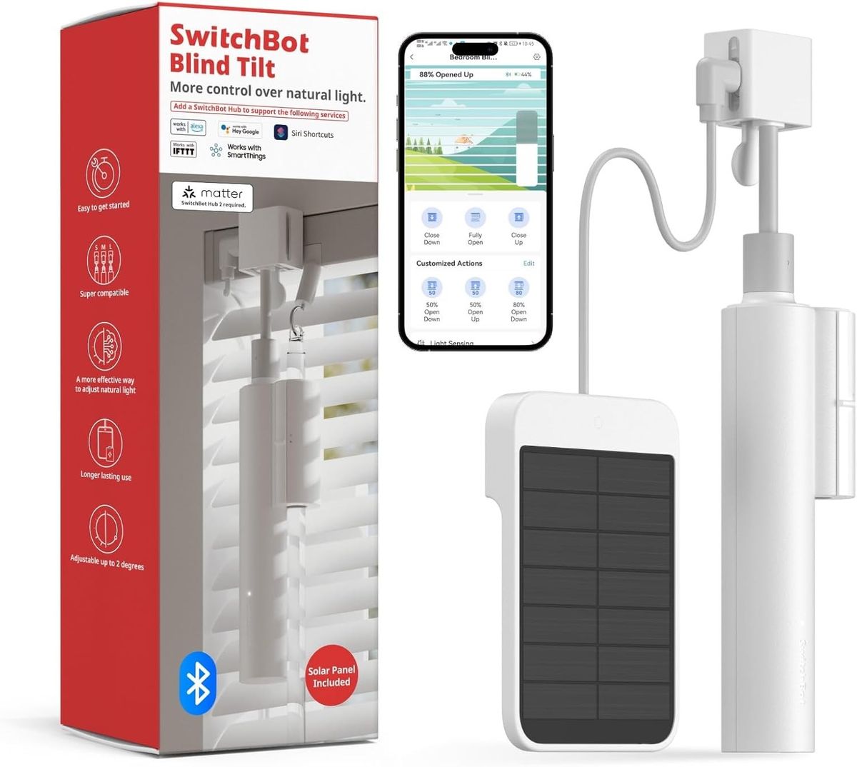 SwitchBot Blind Tilt mit angeschlossenem Solarpanel neben seiner rot-weißen Verpackung und einem Smartphone mit geöffneter SwitchBot-App.