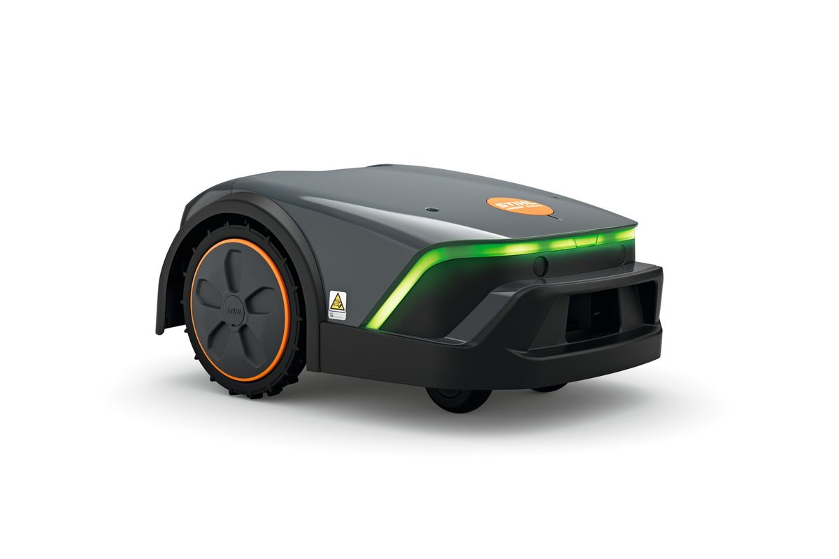 STIHL iMOW 4 EVO von der linken Seite