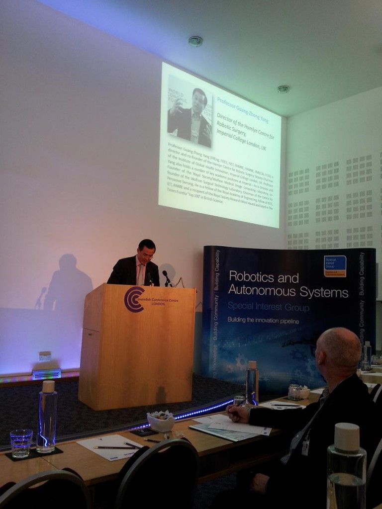 Prof. Guang-Zhong Yang zum Thema „Surgical Robots – from whole body systems to hand-held manipulators“