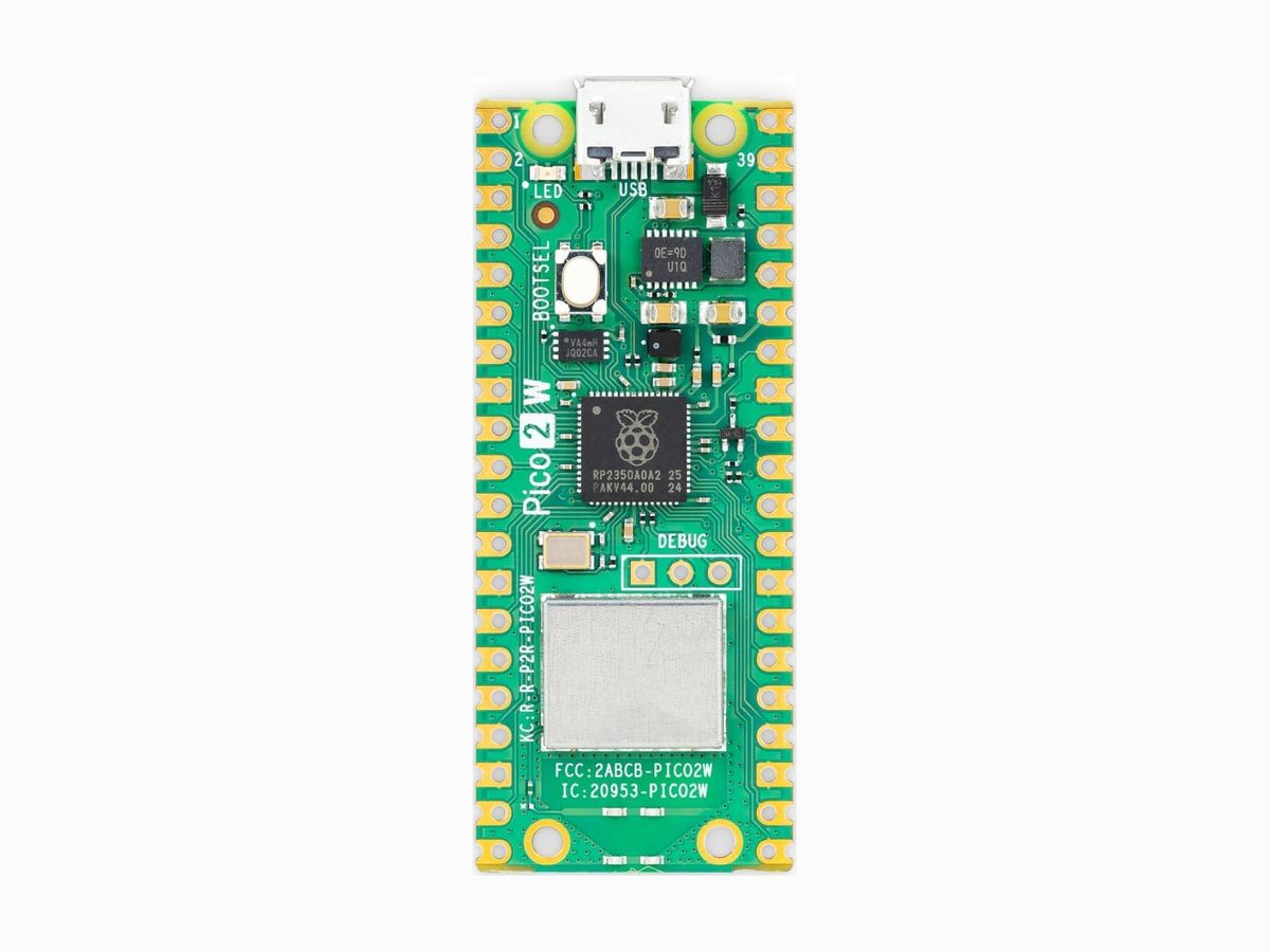 Grüne Pico-2-W-Platine von oben mit Micro-USB-Buchse, RP2350-Chip und silbernem Abschirmblech des Funkmoduls am unteren Ende.