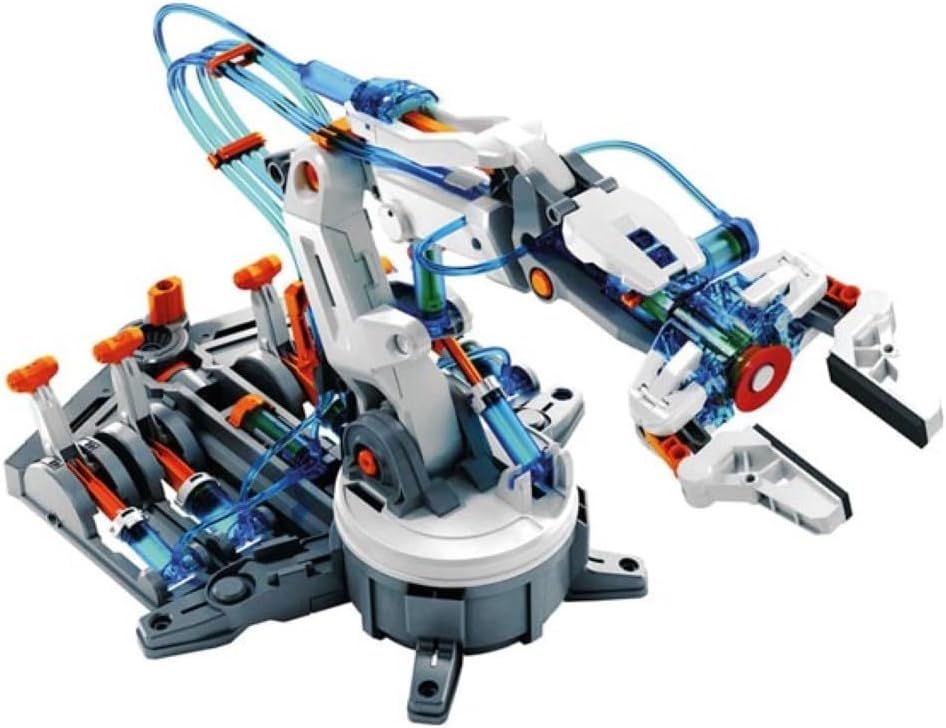 Hydraulischer Roboterarm schräg von vorn mit ausgestrecktem Klauengreifer, Drehsockel und Bedienpult mit sechs Hebeln