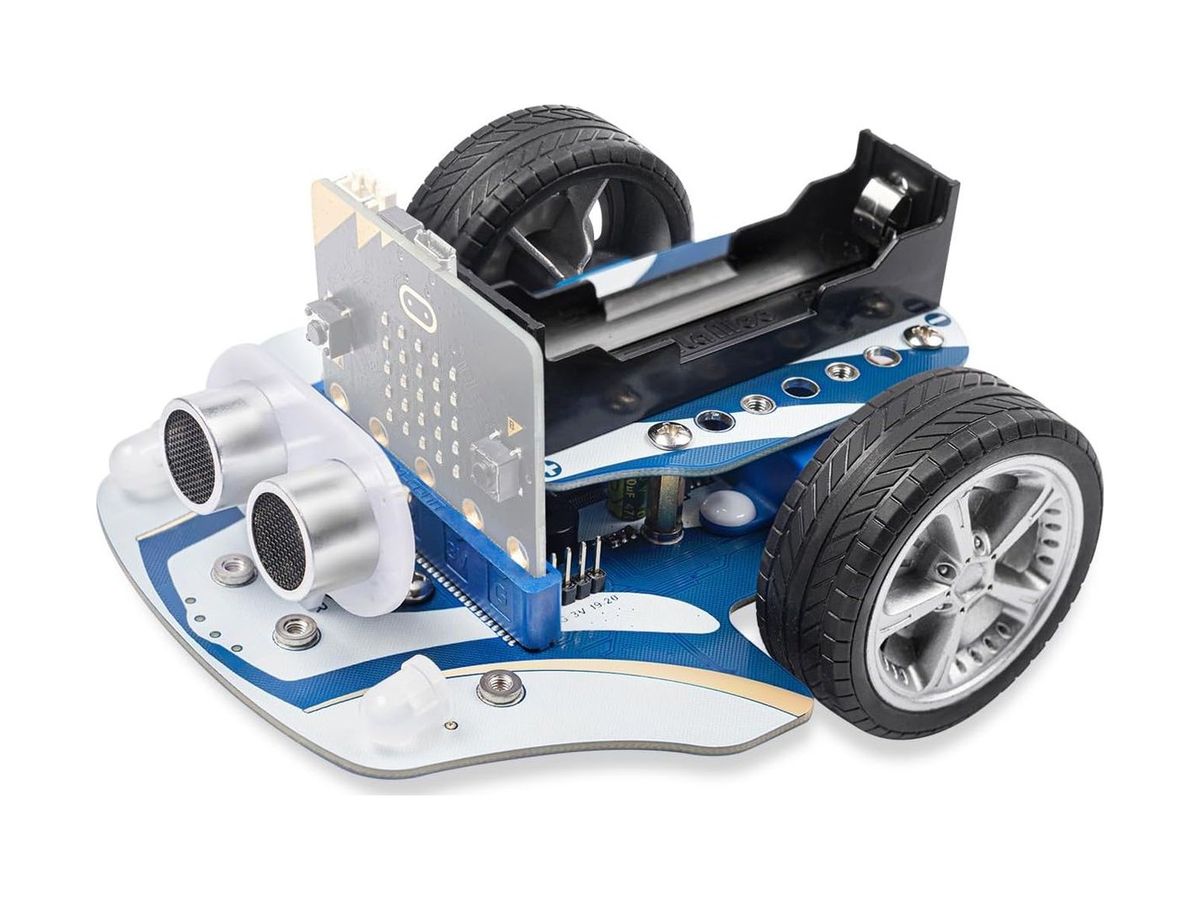 Blau-weisses Cutebot-Pro-Roboterauto mit eingestecktem micro:bit, Ultraschallsensor vorn und leerem 18650-Akkuhalter.