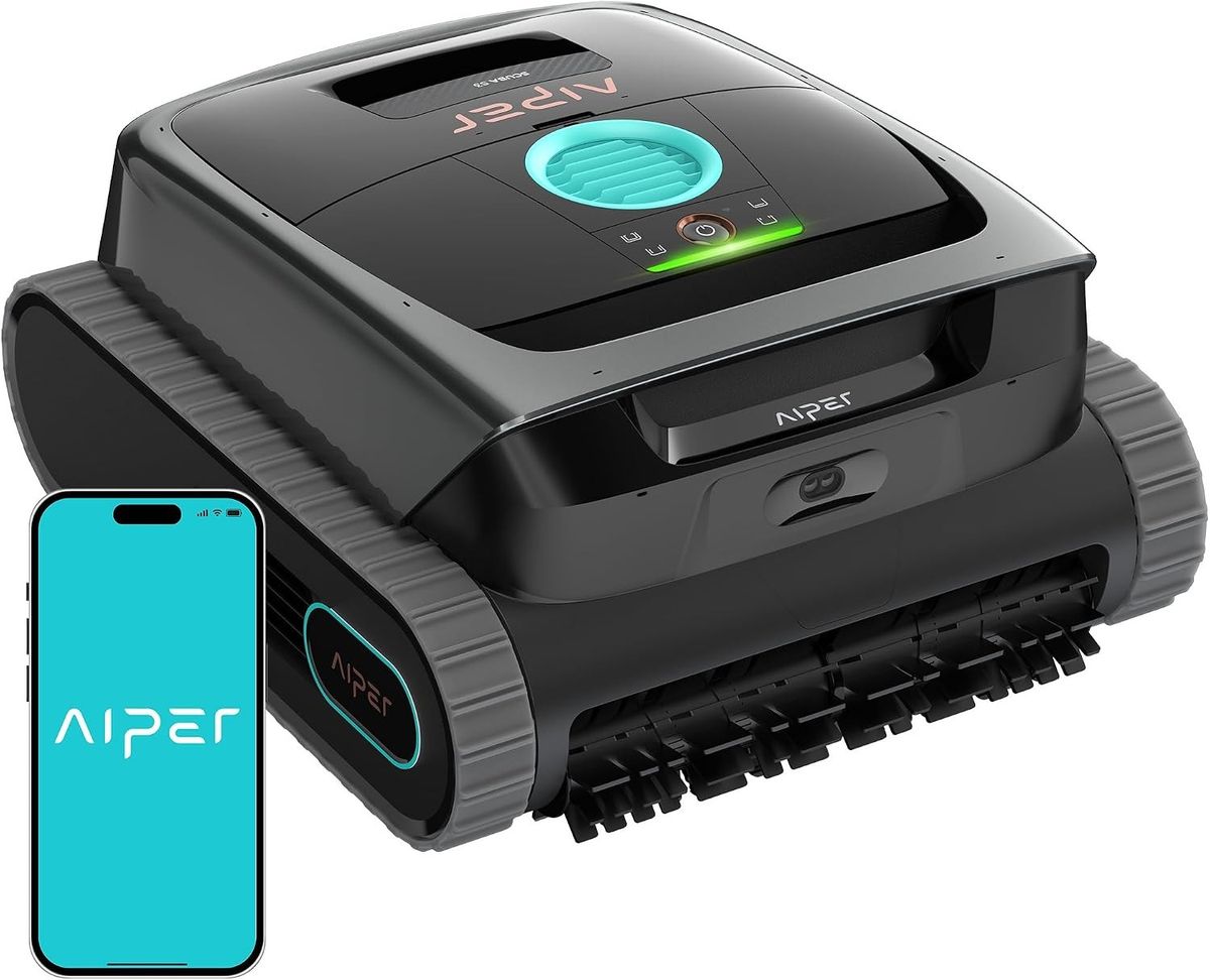 Schwarzer Aiper Scuba S3 mit grauen Raupen, türkisem Lüftergitter und grüner LED-Leiste schräg von vorn, links ein Smartphone mit Aiper-Logo.