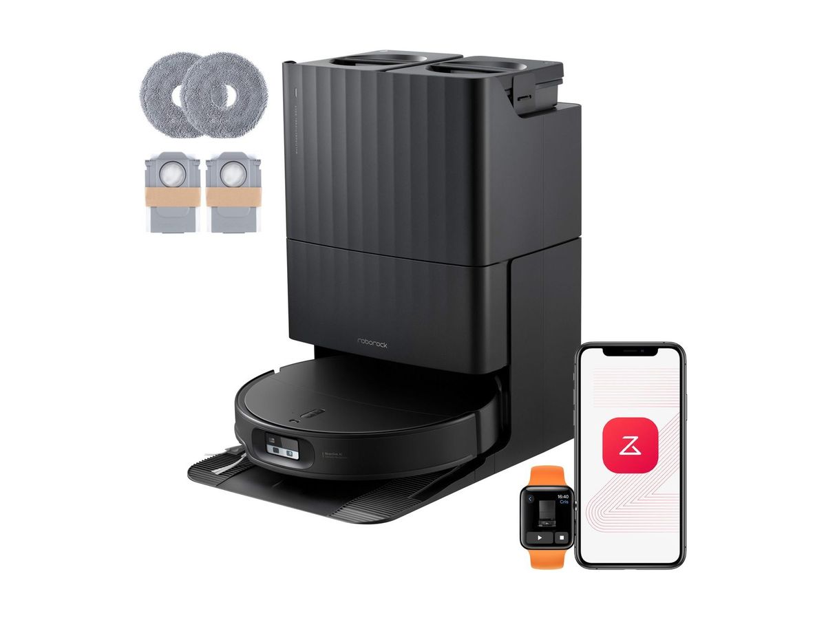 Roborock Qrevo Edge 2 Set in Schwarz: Saugroboter in der Multifunktions-Dockingstation, dazu zwei Ersatz-Wischmopps, zwei Staubbeutel sowie Smartphone und Smartwatch mit Roborock-App.