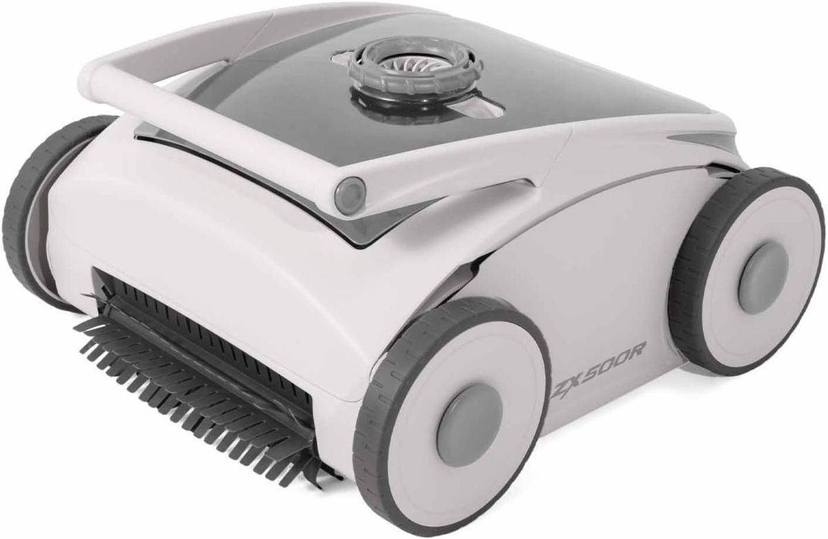 Weiß-grauer Intex-Poolroboter ZX500R in Schrägansicht von vorne mit Tragegriff und grauer Lamellenbürste.