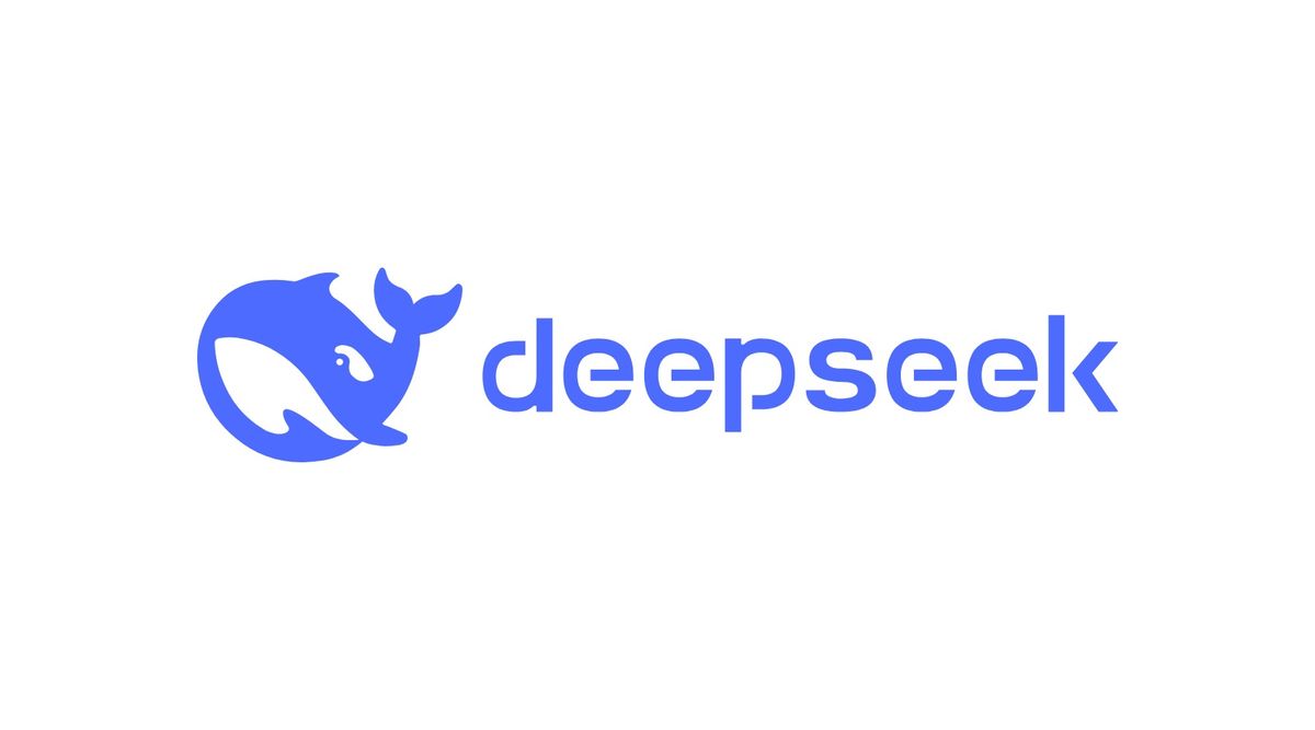 Logo von DeepSeek auf weißem Grund: links ein stilisierter blauer Wal mit erhobener Schwanzflosse und hellem Bauch, rechts der blaue Schriftzug deepseek in Kleinbuchstaben
