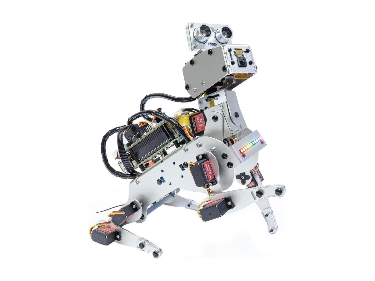 Silberner Roboterhund PiDog aus Aluminium sitzt aufrecht, mit Ultraschallsensor und Kamera am Kopf und bunter LED-Leiste an der Brust.
