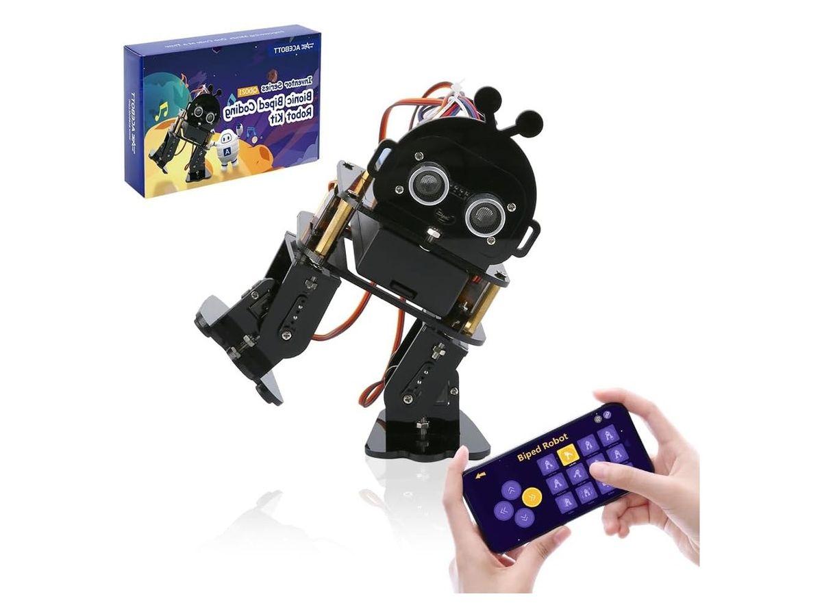 Schwarzer zweibeiniger Roboter aus Acryl mit rundem Kopf, Ultraschall-„Augen“ und Antennen, links oben die ACEBOTT-Packung, rechts unten eine Hand mit der App „Biped Robot“.
