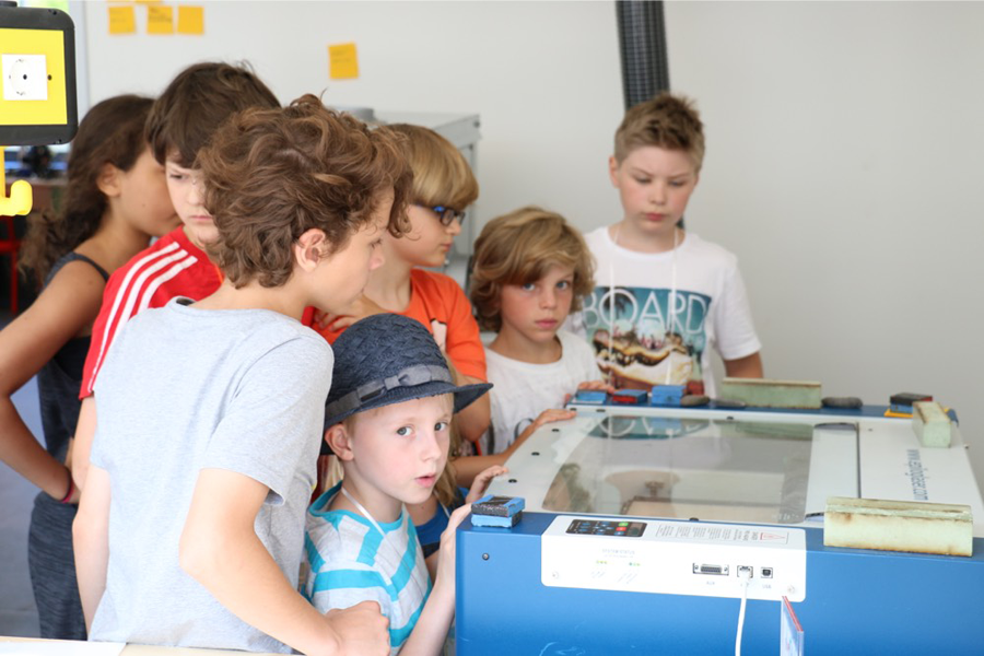 Schüler im Fab Lab Berlin
